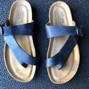 Eastland active memory foam size 7 black- l leather sandals new